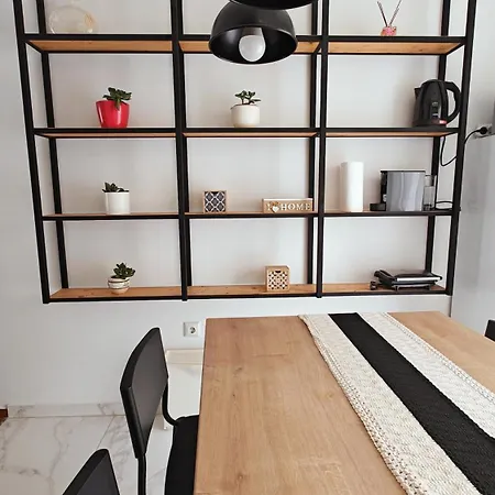 Think Home, Exploring The Center Of 테살로니키